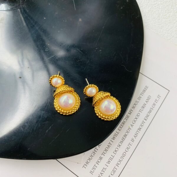 Vintage Pearl Earrings - Image 2