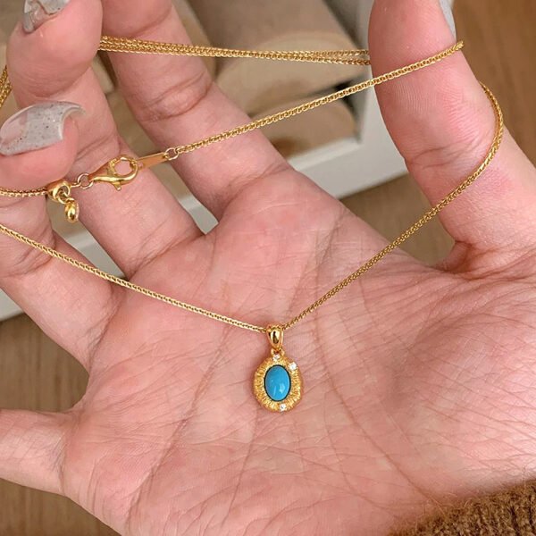Vintage Blue Geometric Pendant Necklace - Image 3