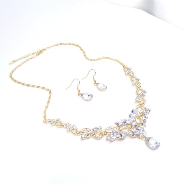 Bow Clavicle Chain Necklace - Image 3