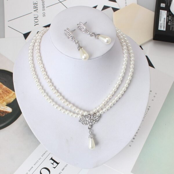 Vintage-inspired Pearl Jewelry Set - Image 4