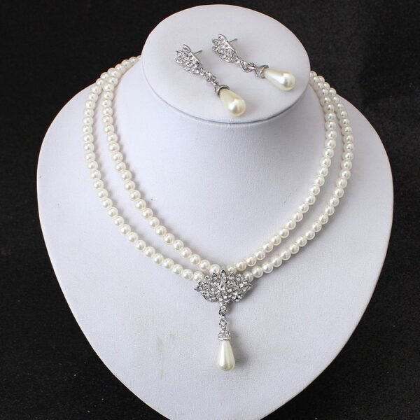 Vintage-inspired Pearl Jewelry Set - Image 5