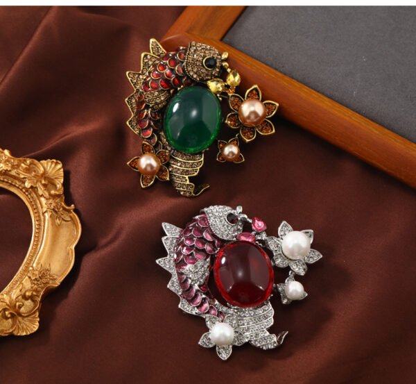 Retro Fish - Shaped Brooch