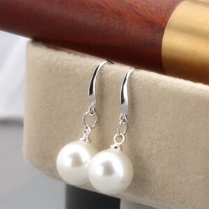 Elegant Shell Pearl Earrings