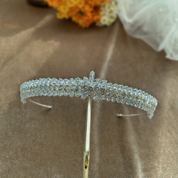 Bride Zircon Crown Headdress - Image 3