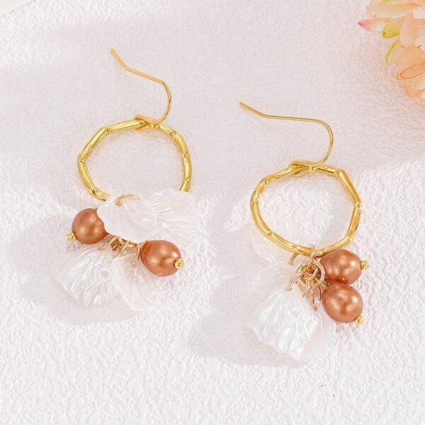 Retro Fashion Ear Hooks - Image 4