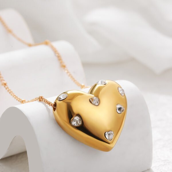 Retro Heart - Shaped Zircon Necklace - Image 2