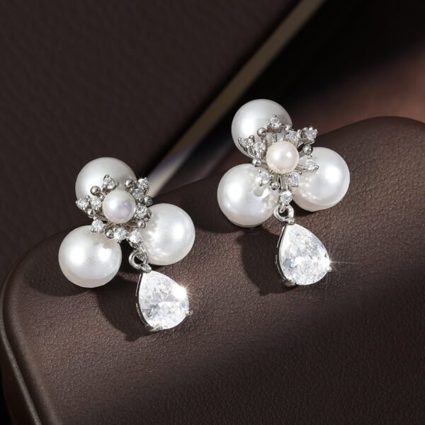 Pearl Stamen Zircon Water Drop Earrings