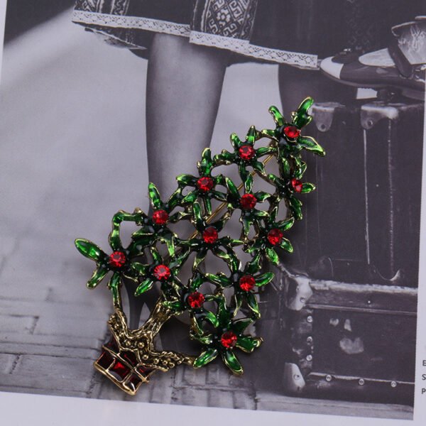 Christmas Tree Alloy Brooch - Image 6