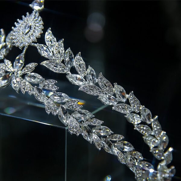 Timeless Zircon - Inlaid Crown - Image 3