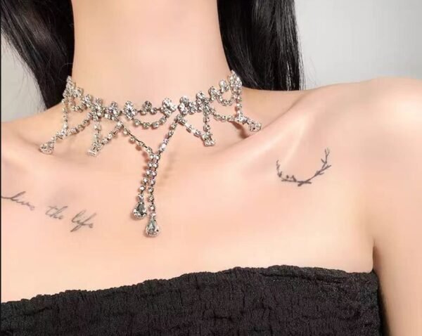 High - End Rhinestone Choker Necklace - Image 7