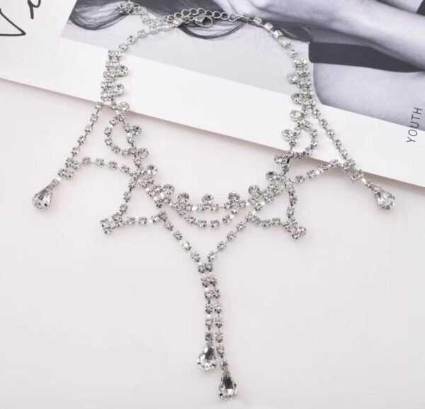 High - End Rhinestone Choker Necklace - Image 6